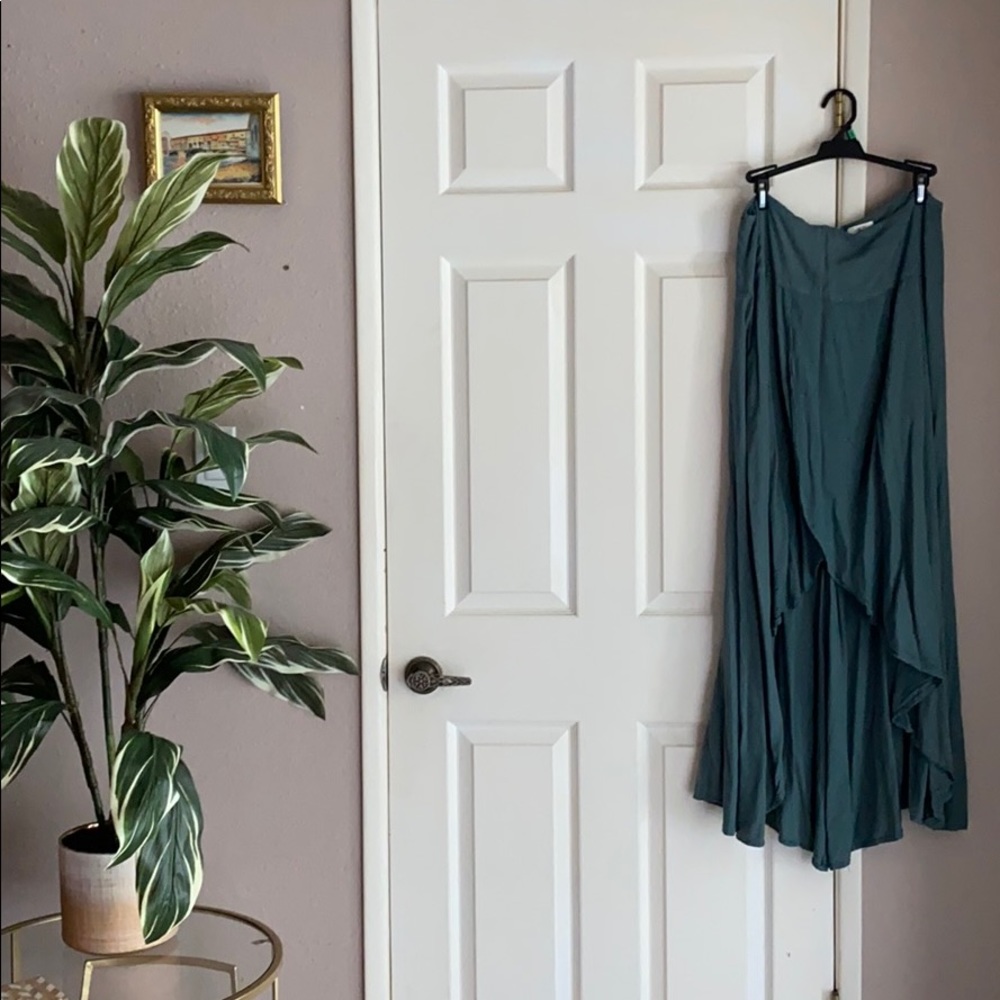 High low O’Neill skirt